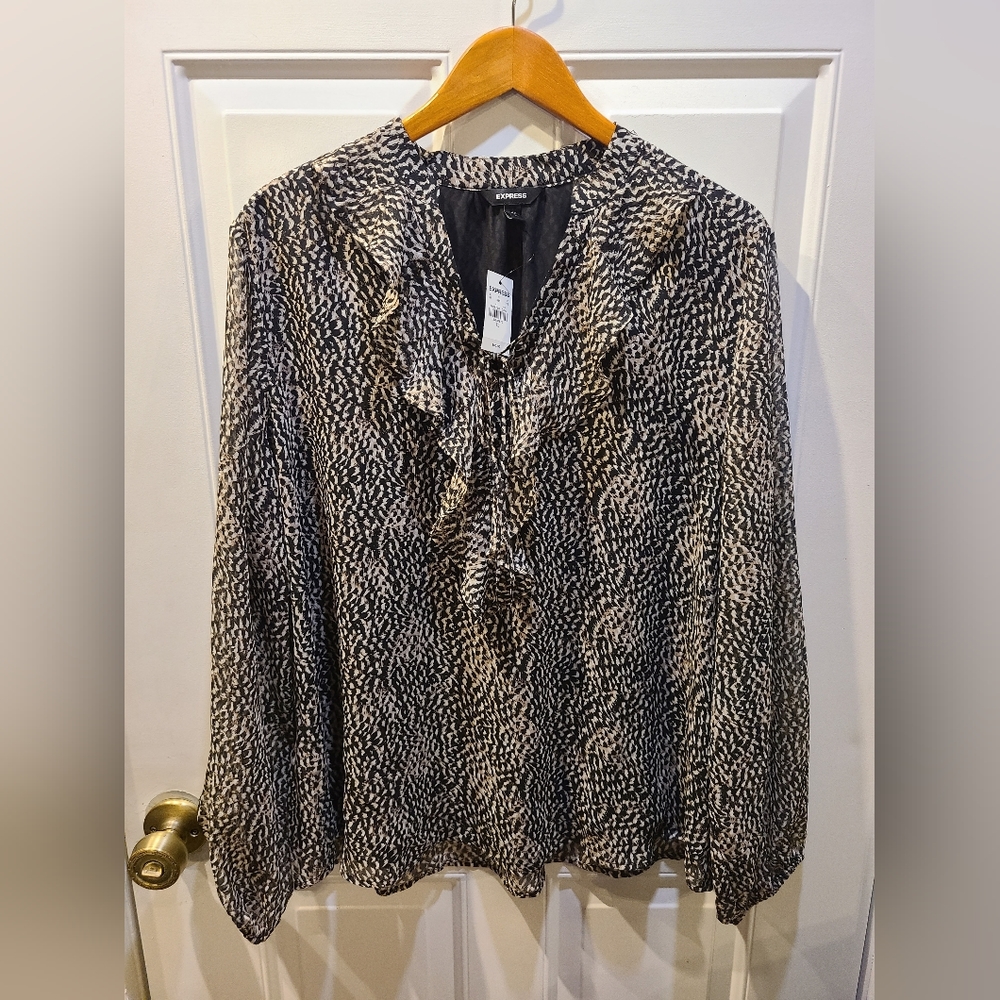 NWT Express Printed Lace-Up Ruffle Top XL